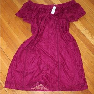 Beautiful Fuchsia Lace Off the Shoulder Sz L